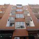Oyo 25130 Hotel Royal Inn